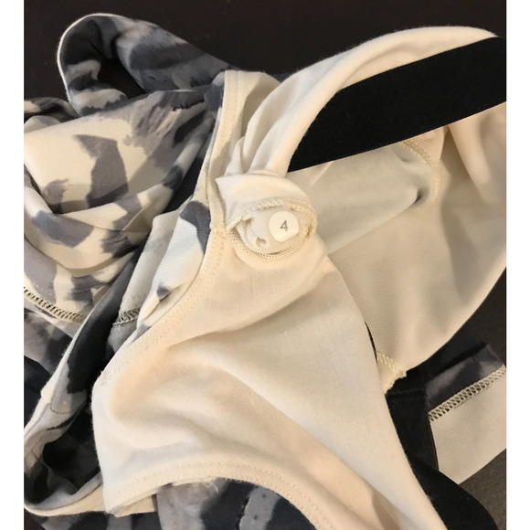 Lululemon Amala Tank Pretty Plume Angel Wing Black - Size 4 - Picture 10 of 10